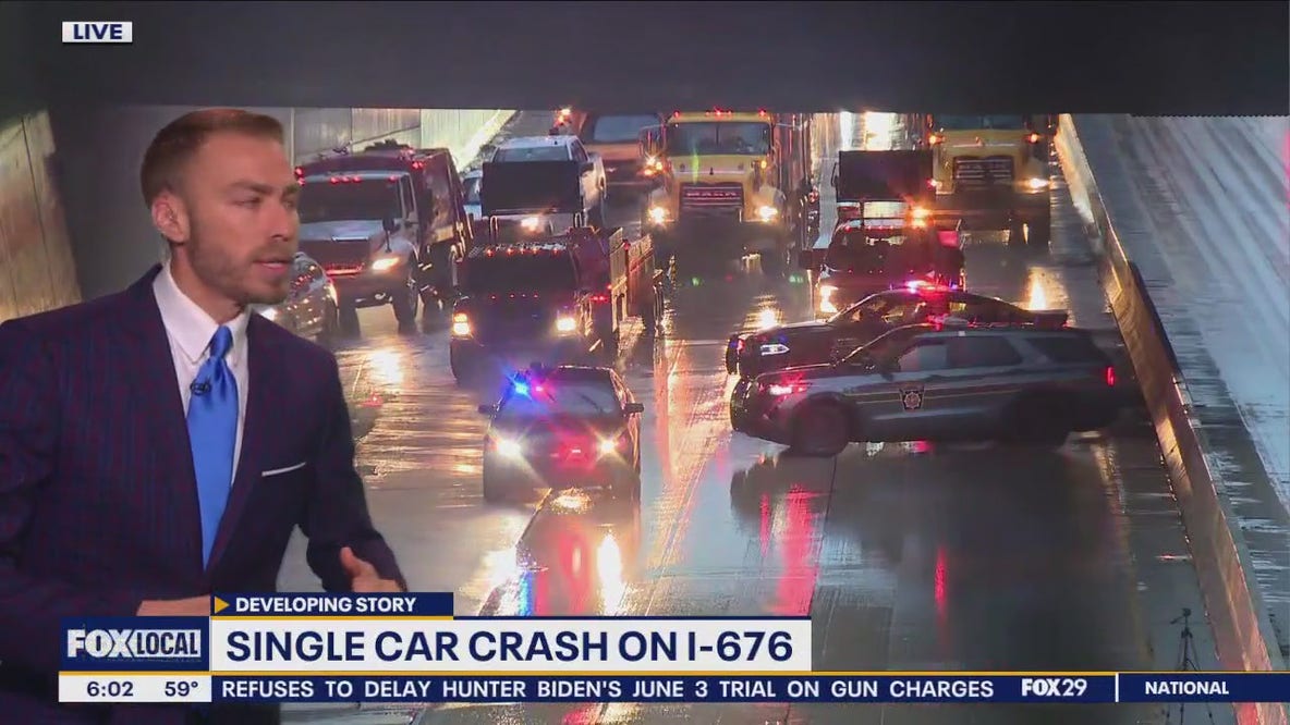 Crash shuts down parts Vine Street Expressway in Philadelphia